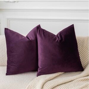 New Set-2 Luxurious 18” x18” Plum Velvet Pillow Covers with Teal Piping